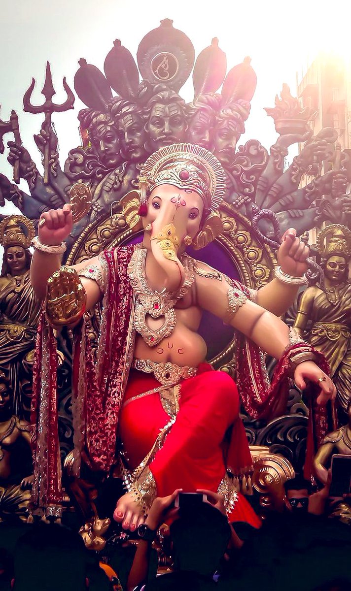 Harshsinghvlog1's tweet photo. #गणेश_चतुर्थी "May Ganesh ji shower his blessing on you and your family. Ganpati Bappa Morya!" Happy Ganesh Chaturthi Celebrations don't need money, they only
need devotion &amp; faith...
#GaneshChaturthi https://t.co/bK39Kz3Meo