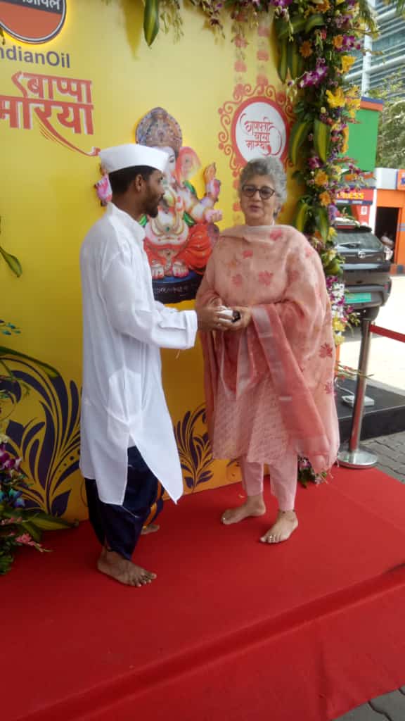 IOCLMumbaiDO's tweet photo. Ganesh Chaturthi Celebrations at COCO BKC, Mumbai
@IndianOilcl
@IOCRetail
@ED_MSO
@IOC_Maharashtra
@AkhauriEd
@VigyanKumar
@DirMktg_iocl
@ChairmanIOCL https://t.co/YUvsbm93Iy