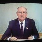 StefanSchenck's tweet photo. Geboren wurden meine Frau Stana und ich auf verschiedenen Seiten des #EisernerVorhang. #Glasnost &amp; #Perestroika waren daher nicht nur Voraussetzung für die deutsche und europäische, sondern auch für unsere ganz private Vereinigung.  
Danke, Michael #Gorbatschow!🖤 #RIPGorbi https://t.co/mk0gpqhoYt