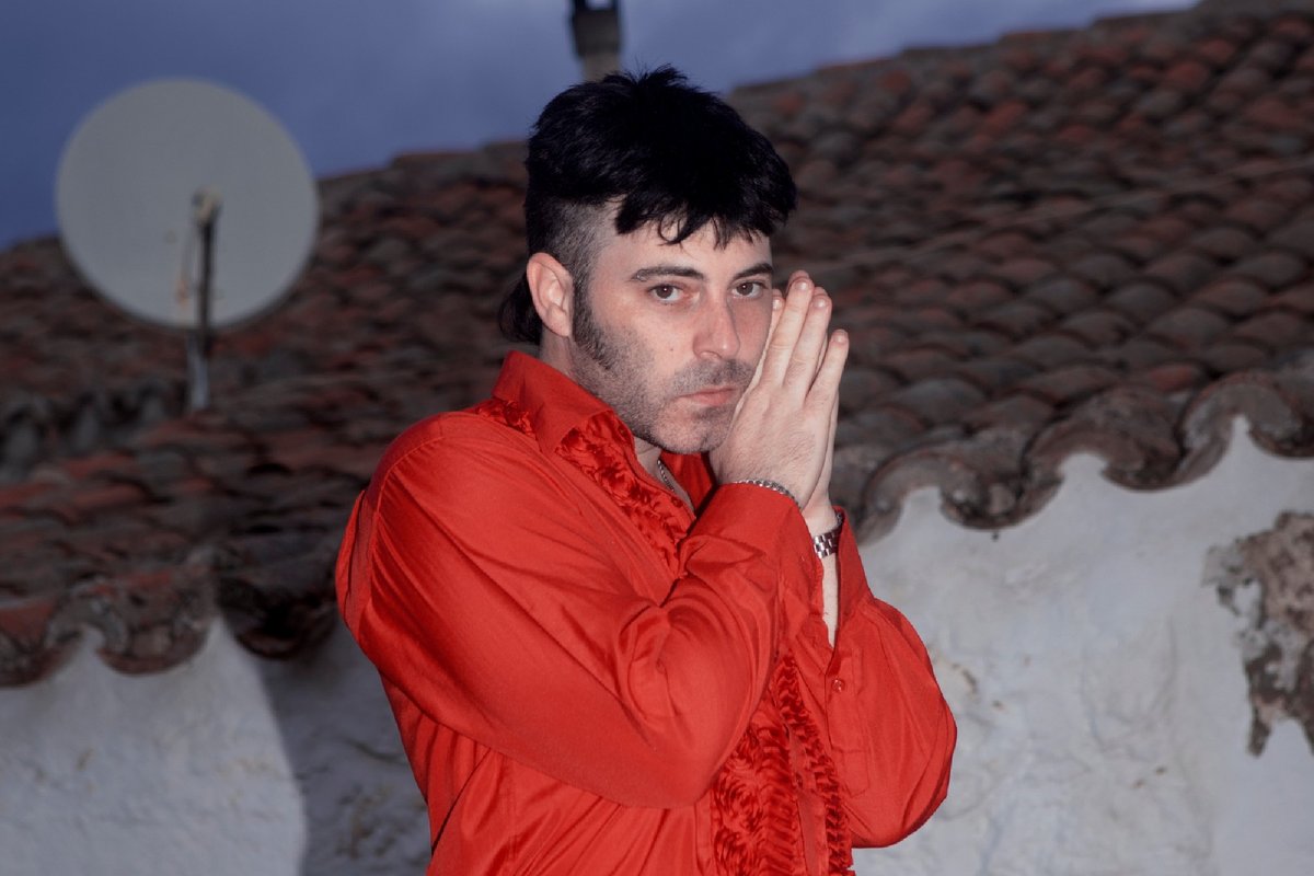 el_cuartelillo's tweet photo. Le damos un poco más de vidilla a la entrevista que mantuvimos con Gerard Alegre, @ElUltimoVecino
Entre otras cosas hablamos de su último gran disco #juroyprometo editado por @PIASIberAmerica
#entrevistaselcuartelillo @MaracasCasa
Escucha y descarga en https://t.co/sfCxzQrdOh https://t.co/p72Lu8O6hc