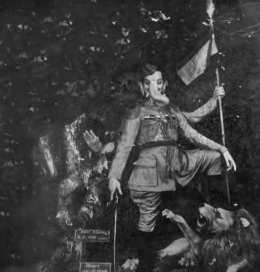 Lalbaughcha Raja gave platform to various political and social leaders.
In the year 1946, the Lalbaughcha Raja was dressed as Netaji Subhash Chandra Bose.

Wishing you all a very Happy Ganesh Chaturthi 🙏