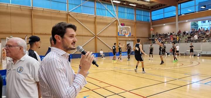 ValentinDETHOU's tweet photo. 🏀 Hier le Complexe Sportif de Bellefontaine accueillait 1 match de prépa' @SLUCbasketNancy vs Champagne Basket devant 350 supporters ! Le SLUC s'entraîne au CSB depuis 2021, 1 fierté pour Champigneulles, ville active et sportive ! Bravo @ASCBB_Frogz pour la belle organisation 👏 https://t.co/HiNoHaCEKU