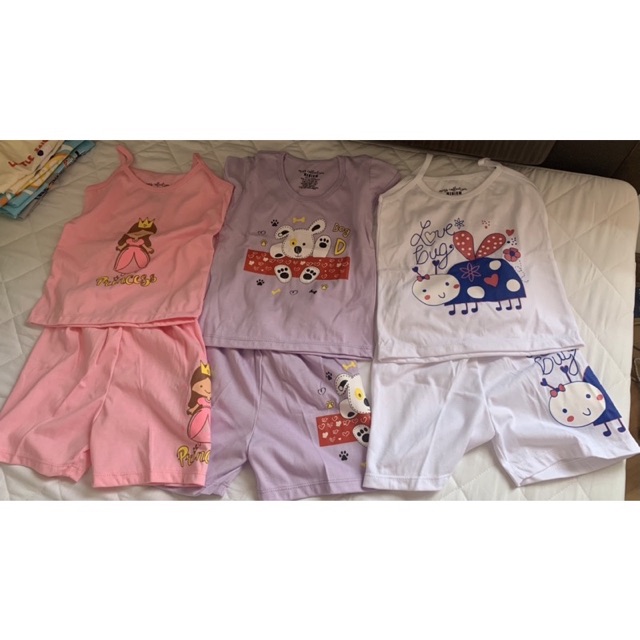 joriego24's tweet photo. I'm selling 4 PAIRS GIRL KID NEW TERNO CLOTHES/100% ... for ₱. Get it on Shopee now! https://t.co/aFXyxmAK77 #ShopeePH https://t.co/kIkUZudsso