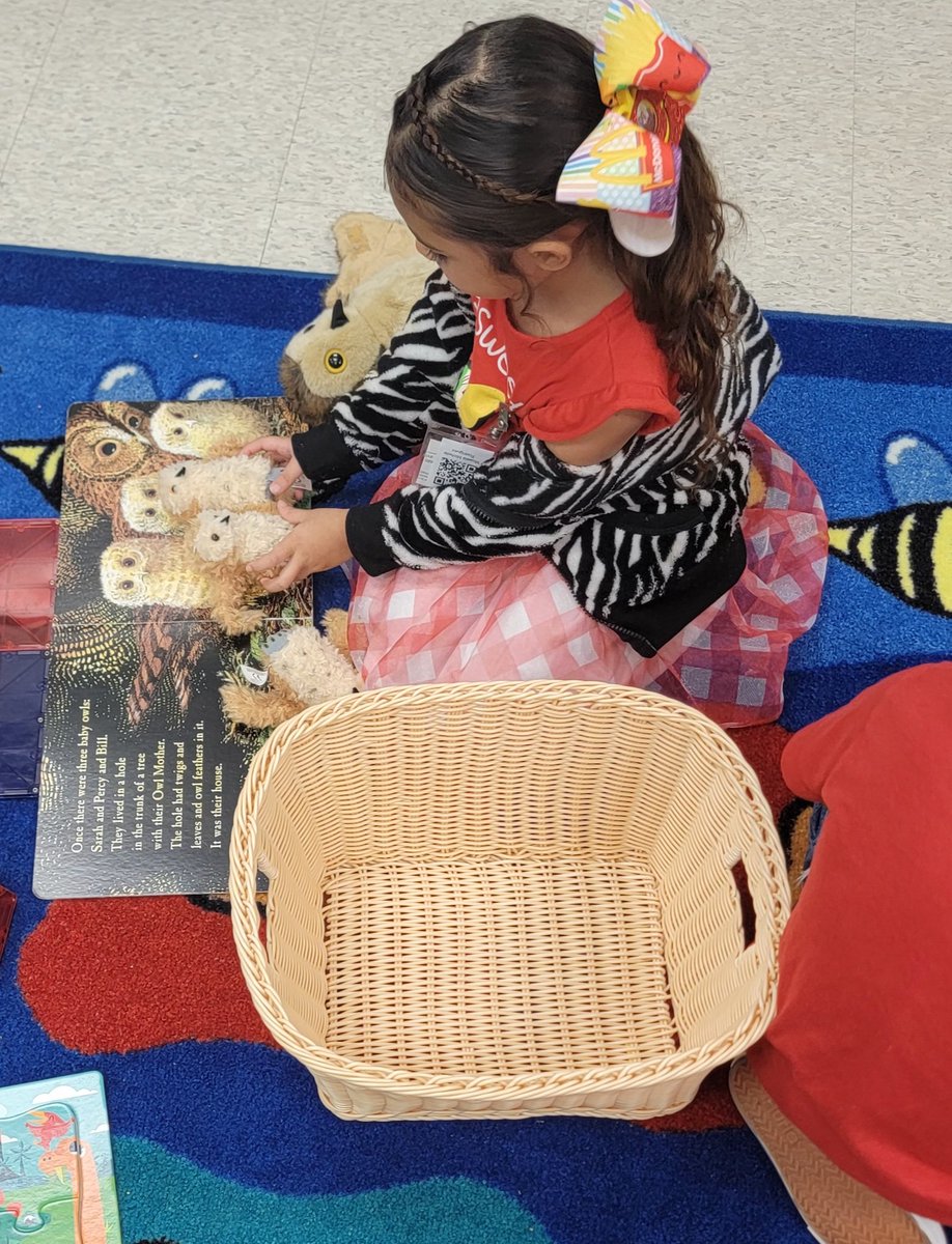 Hinojosa's Kindergarten students learning through dramatic play at Pizza Hut & the fire station, creative building with various materials, and retelling a favorite story through a story basket! ❤️ @AldineISD @drgoffney @patriciarod19 @RayMondragon @Hinojosa_AISD