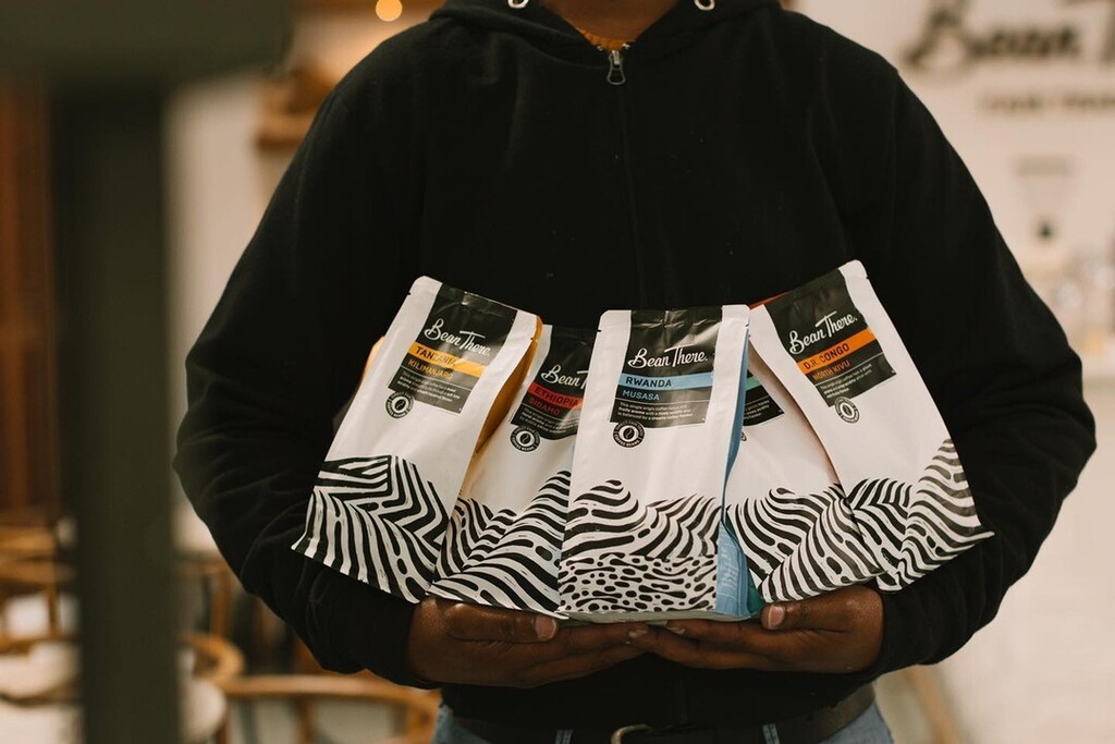 BeanThereCoffee's tweet photo. Fresh coffee, delivered to your door, every month! The best gift you can give anyone, even yourself.
Join our subscription service and never run out of coffee again.
#beantherecoffee #directfairtrade #coffee #seekthebest #gifts #giftsforme #subscribe https://t.co/cjFNK3Lzx0 https://t.co/xOTFIjRSh4