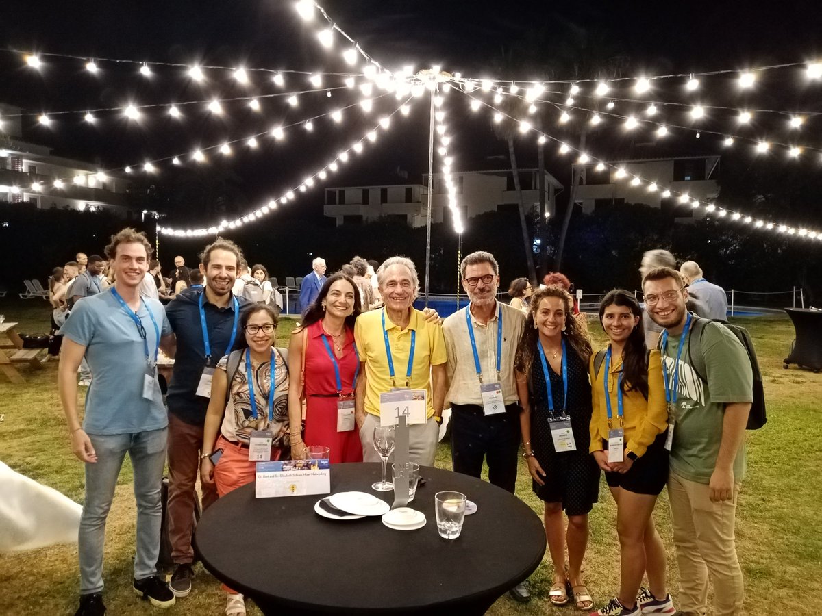 FAlbericio's tweet photo. With Professors Brimble, Papini,Rovero, Teixido and many many students at The European Peptide Symposium https://t.co/R5k1baoOJE