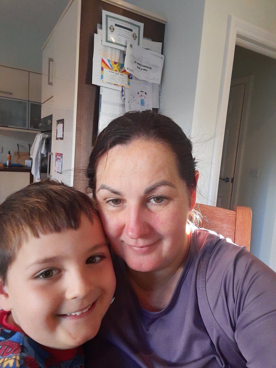 berns28's tweet photo. This wee dude always knows when i need a hug π #grateful #babykins https://t.co/efqV0iibpp