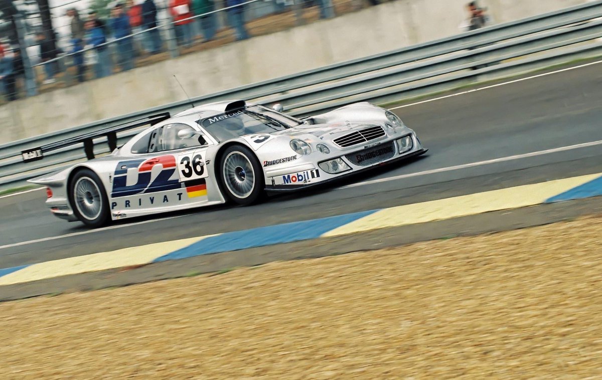 endurancemagfr's tweet photo. 𝐏𝐢𝐜 𝐨𝐟 𝐭𝐡𝐞 𝐝𝐚𝐲. 🤩
(📸 Stéphane Cavoit / Racingshoots). #LeMans24 #MercedesAMG #CLKLM #EnduranceRacing #Motorsport #Picoftheday https://t.co/nWH6lglb1a