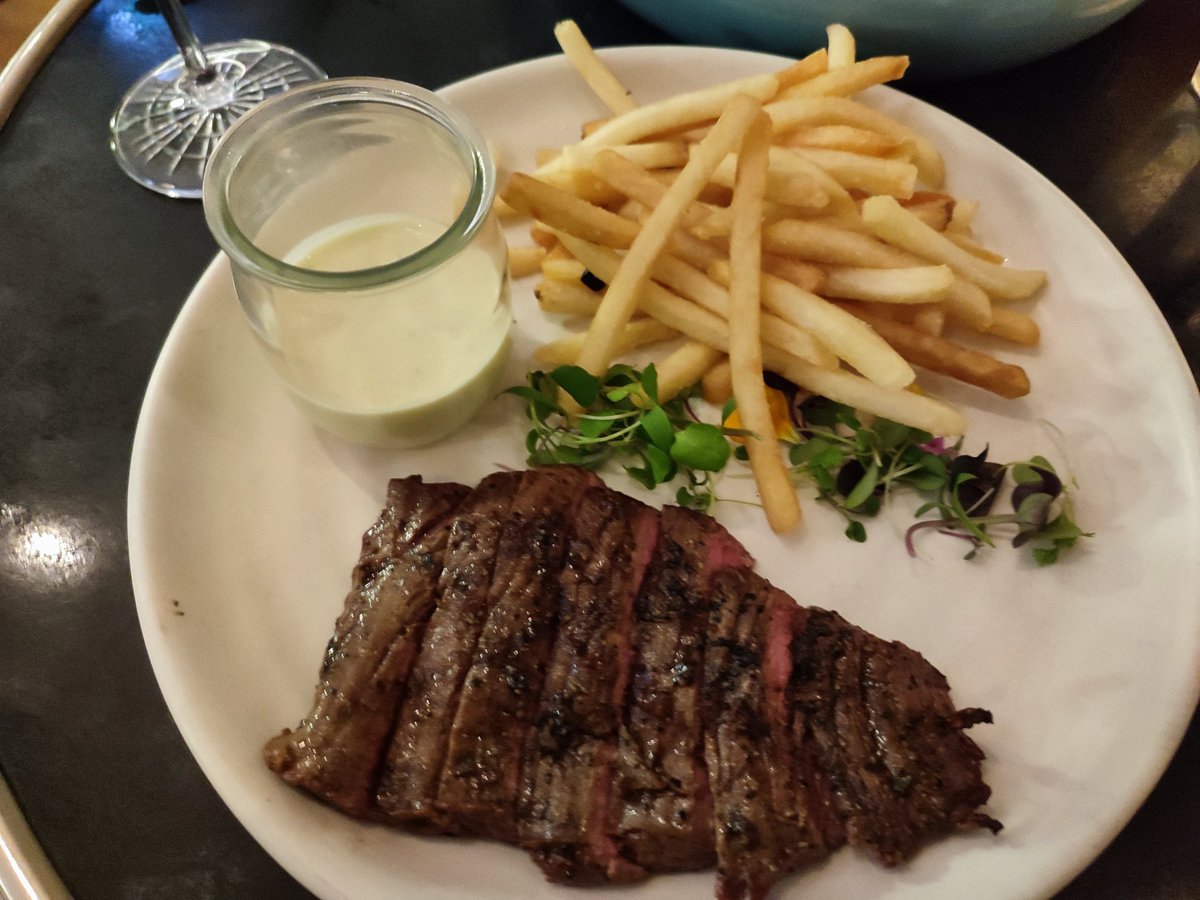 Alpha_Kirara's tweet photo. Out for a dinner with my partner in crimeee https://t.co/pirwQvKTJH