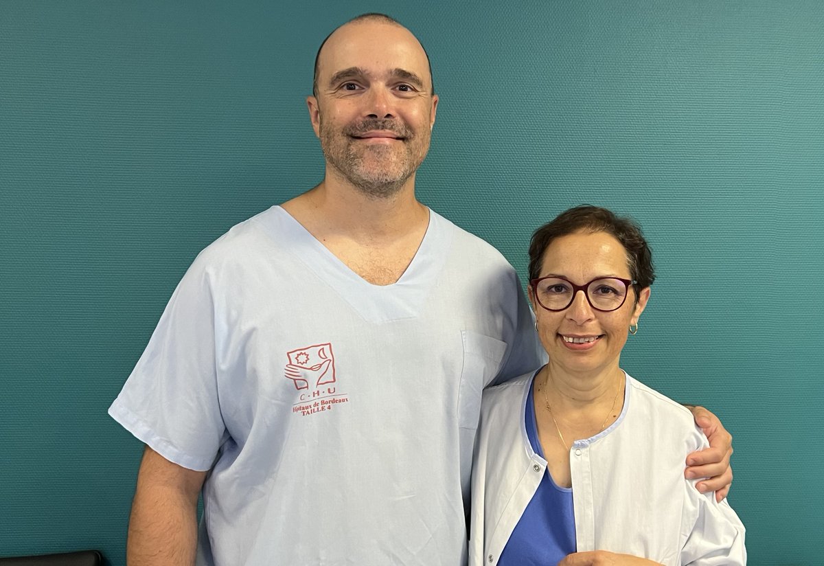 XavierBerardMD's tweet photo. Dernier jour après plus de 35 ans de bloc opératoire. Isabelle, super spécialisée dans la gestion des implants en chirurgie vasculaire et endovasculaire, prend sa retraite après avoir formé Laurence qui la relève.
Merci Isabelle, bravo pour ta magnifique carrière au @CHUBordeaux https://t.co/U6PxYEn6xG