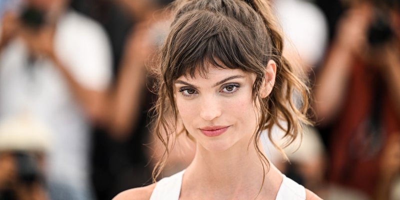 ECR_Newswatch's tweet photo. South African actress Charlbi Dean dies aged 32

https://t.co/lf7sZndVx3 

@ecr9495 https://t.co/P2ae5xl6gO