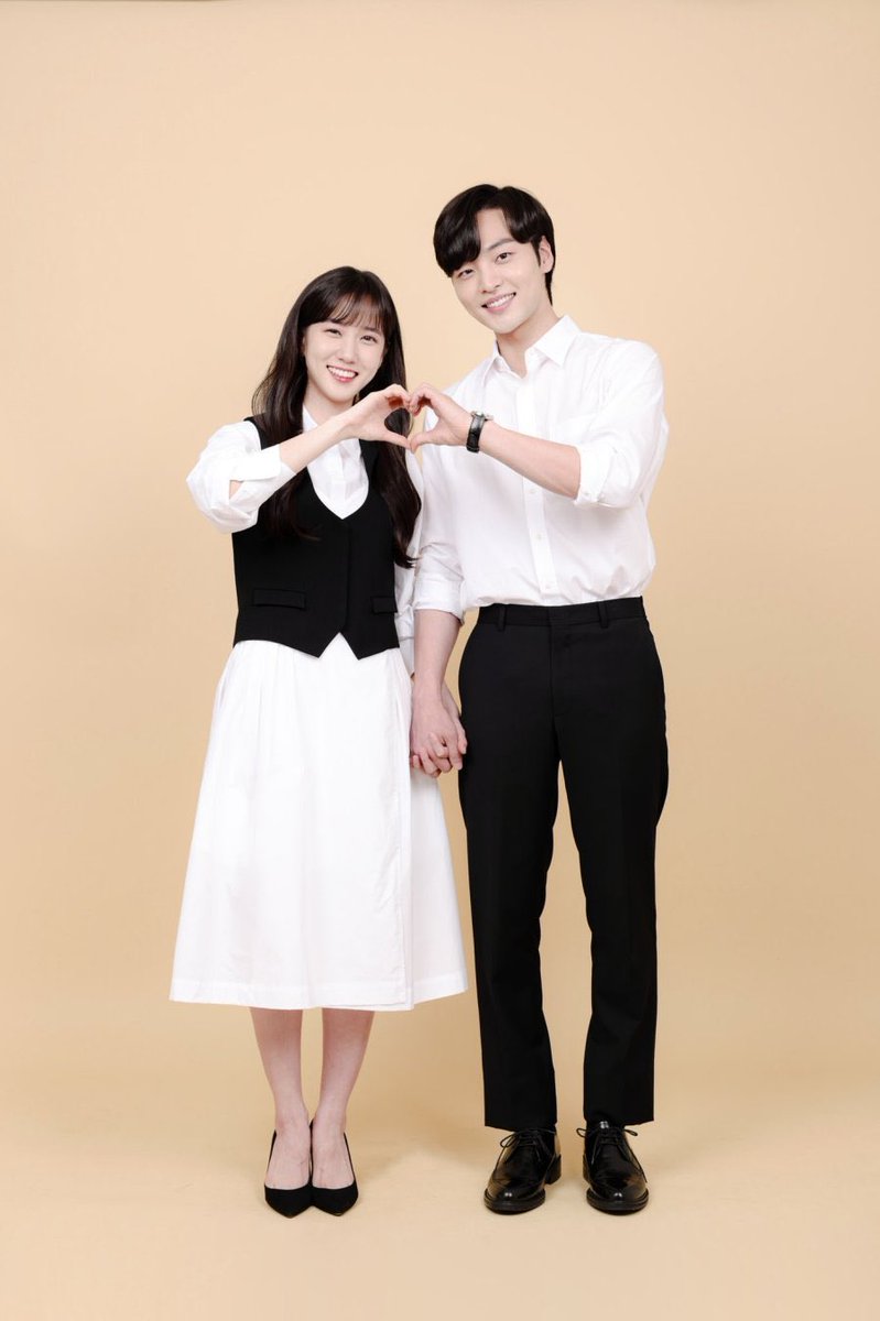 adele6010's tweet photo. No matter how far my heart strays for other dramas and couples, it goes home to them. Happy 2nd Anniversary #DoYouLikeBrahms #ParkEunBin #KimMinJae https://t.co/3i5uXT0HJg