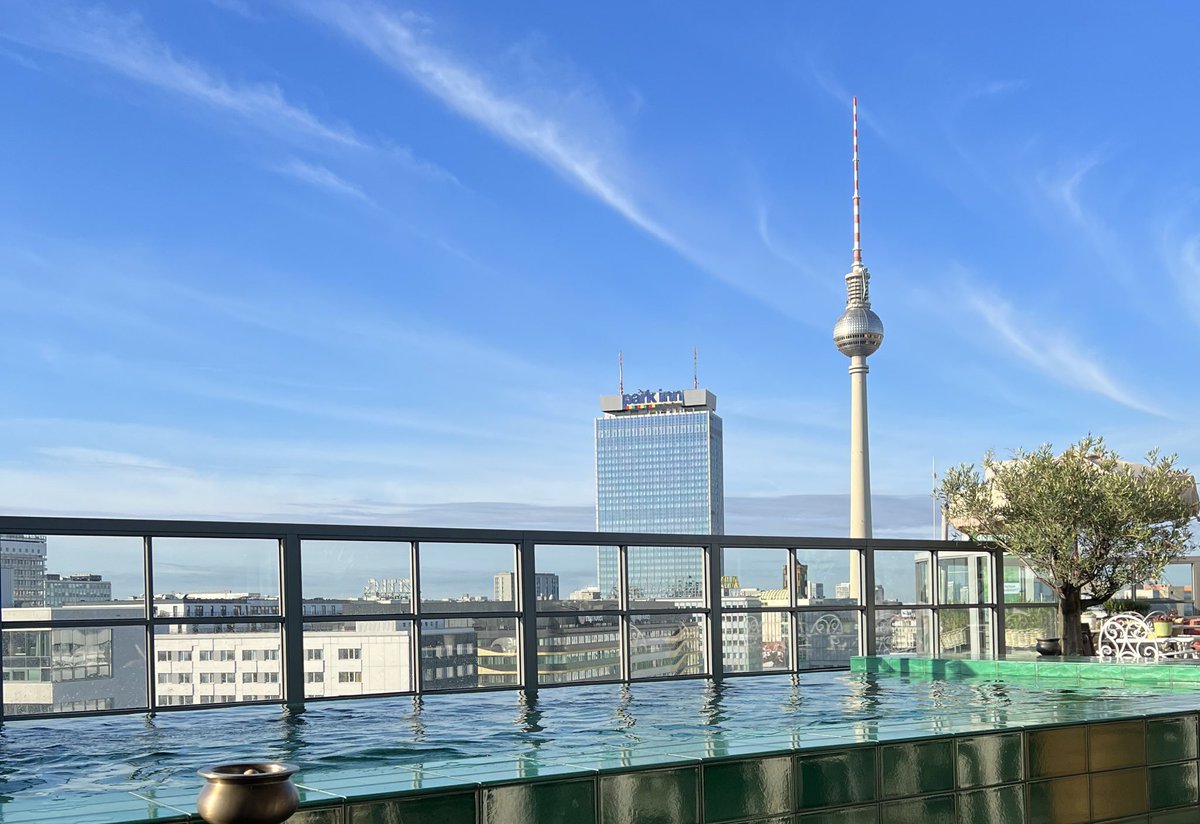 rmaessen's tweet photo. Breakfast with good friends and great view 😎 #berlin https://t.co/kOfmguWIqb