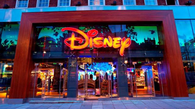 VisitKuwait's tweet photo. قريبا افتتاح ديزني ستور Disney Store 

•📍الافنيوز المرحلة الرابعة مقابل ستاربكس https://t.co/vwEXFopaWN