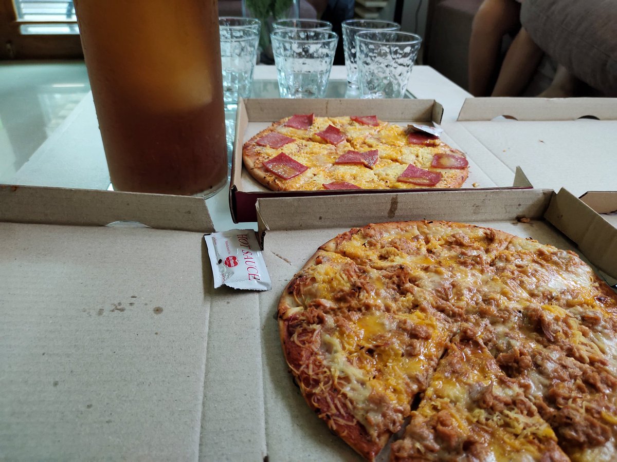 shxwity_ken's tweet photo. online class na may onting pagkain forda patay gutom ang mga ferson @cortez1riza @pascualmischaa @Urgrl_cristine @spicy_piscesss #eatallyoucan #pushf2f https://t.co/MeteP83Y7V