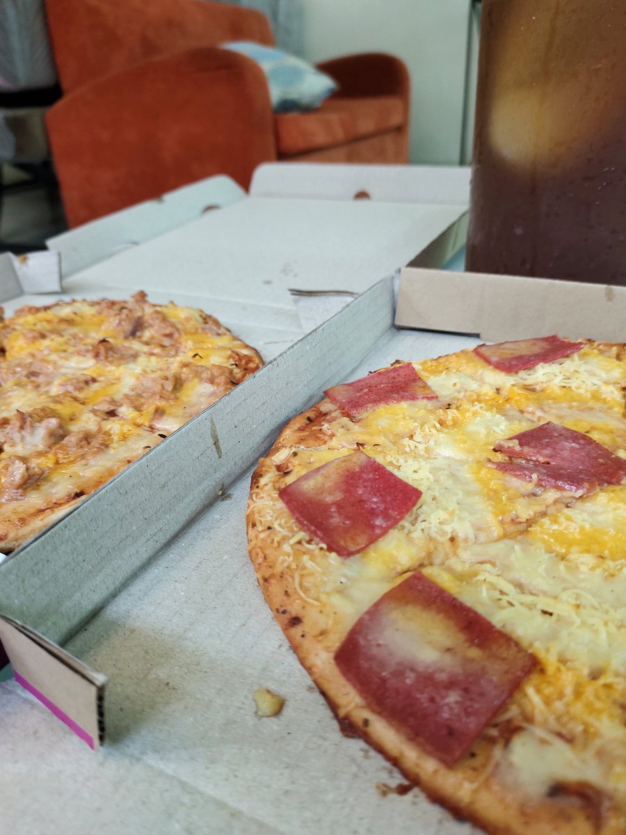 shxwity_ken's tweet photo. online class na may onting pagkain forda patay gutom ang mga ferson @cortez1riza @pascualmischaa @Urgrl_cristine @spicy_piscesss #eatallyoucan #pushf2f https://t.co/MeteP83Y7V