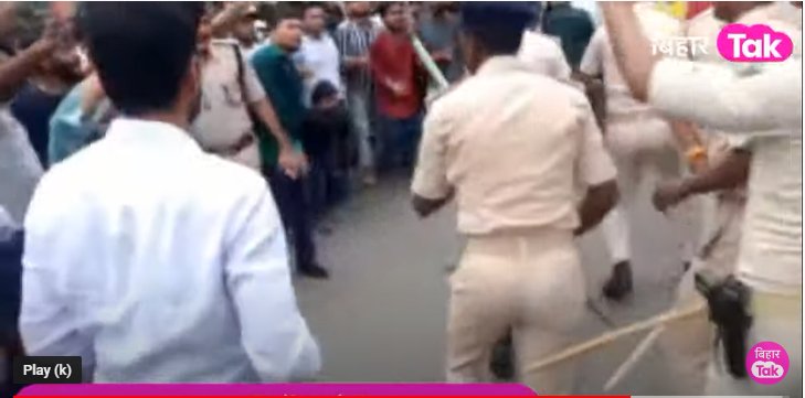 Piyushkshahi's tweet photo. Only an impotent govt does #lathicharge on a peaceful protest which is our Fundamental Right.

SHAME ON YOU @NitishKumar

#BPSC_PT_IN_ONE_SHIFT https://t.co/rbqgBpZzzU