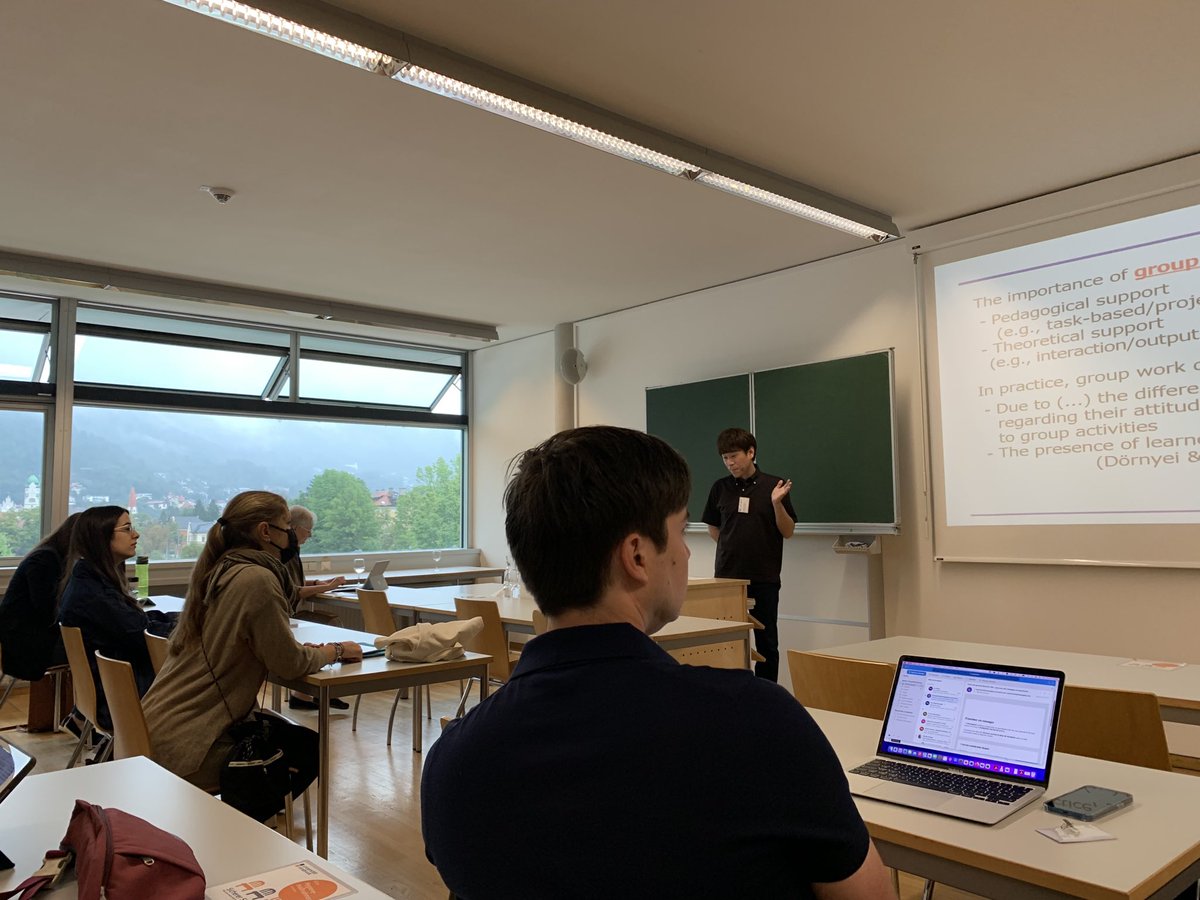 Hiromori presenting at a raining morning #TBLT