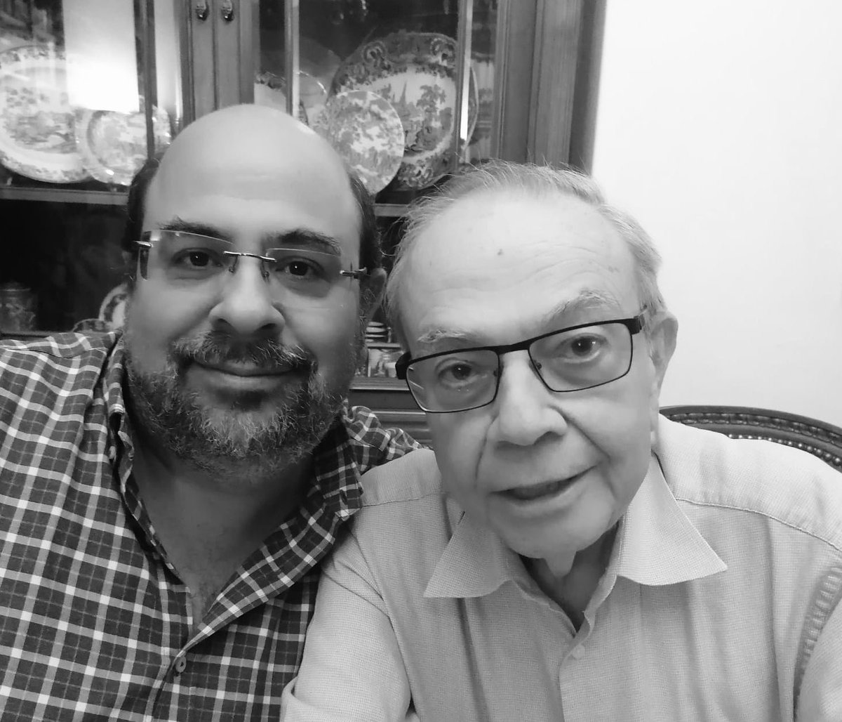 guimas_pt's tweet photo. Ontem passaste a ser mais uma estrela no nosso céu. Os teus netos e os teus filhos irão sempre recordar o que de bom nos deixaste. Descansa em paz Pai. https://t.co/Bz12a0D3VD