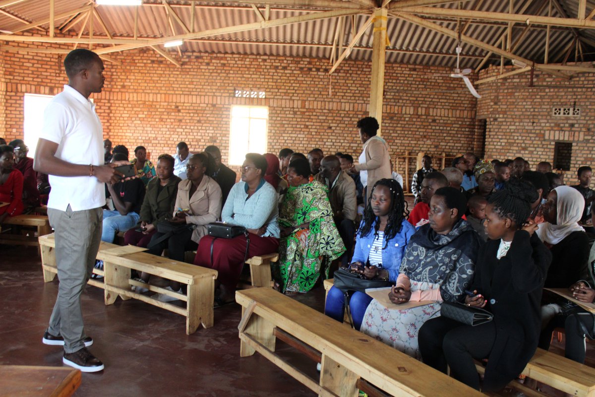 CHANCEN_Int's tweet photo. We are excited about the application workshop today. We are running an application for applicants who want to join the CHANCEN community in partnership with INES-Ruhengeri. Today's site is Petit Seminaire Baptiste in Huye District.

#ApplicationsWorkshop #NewMembers https://t.co/4o8OmarClR