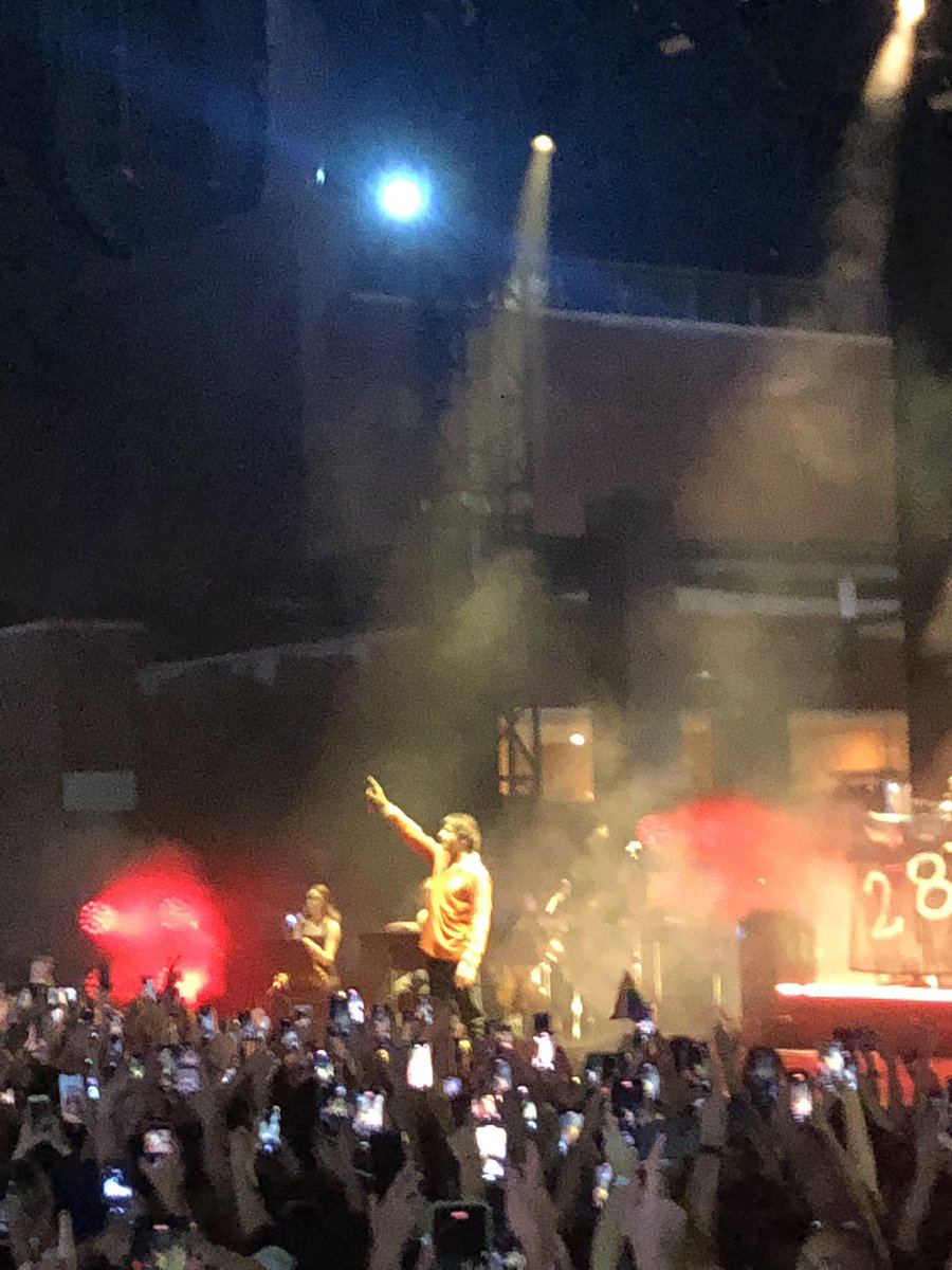 maryvoll2's tweet photo. già lo sapevo, ma oggi ne ho avuto la conferma… louis ci ama così tanto. “you need me and i need us” ❤️‍🩹#louistomlinsonroma #LT369 #LTWTRome https://t.co/gIHixhIGBa