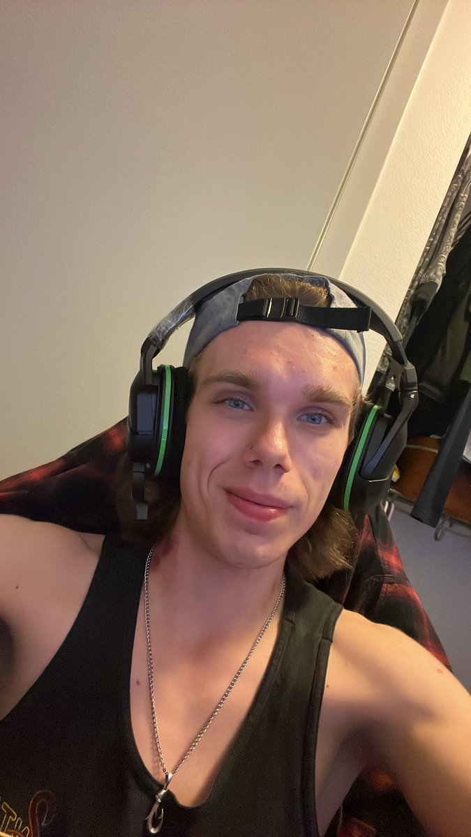 OGxMrSloth's tweet photo. Live on twitch come say hi. #TwitchStreamers #twitchaffiliate #twitchtv #smallstreamer #ContentCreator https://t.co/lhUgTIlivJ