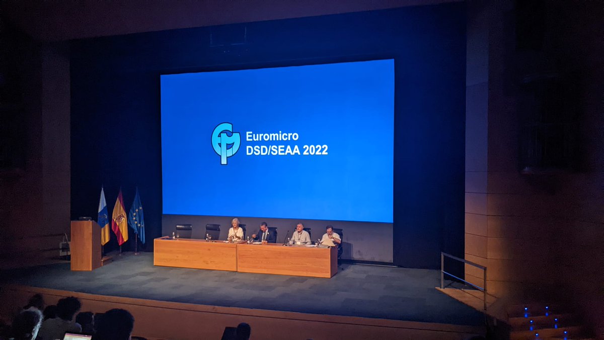 APELab_INFN's tweet photo. Ready to start! @Redsea_EU
#RedSea #Euromicro #DSD20222 #GranCanaria https://t.co/mI4X6j2kpO