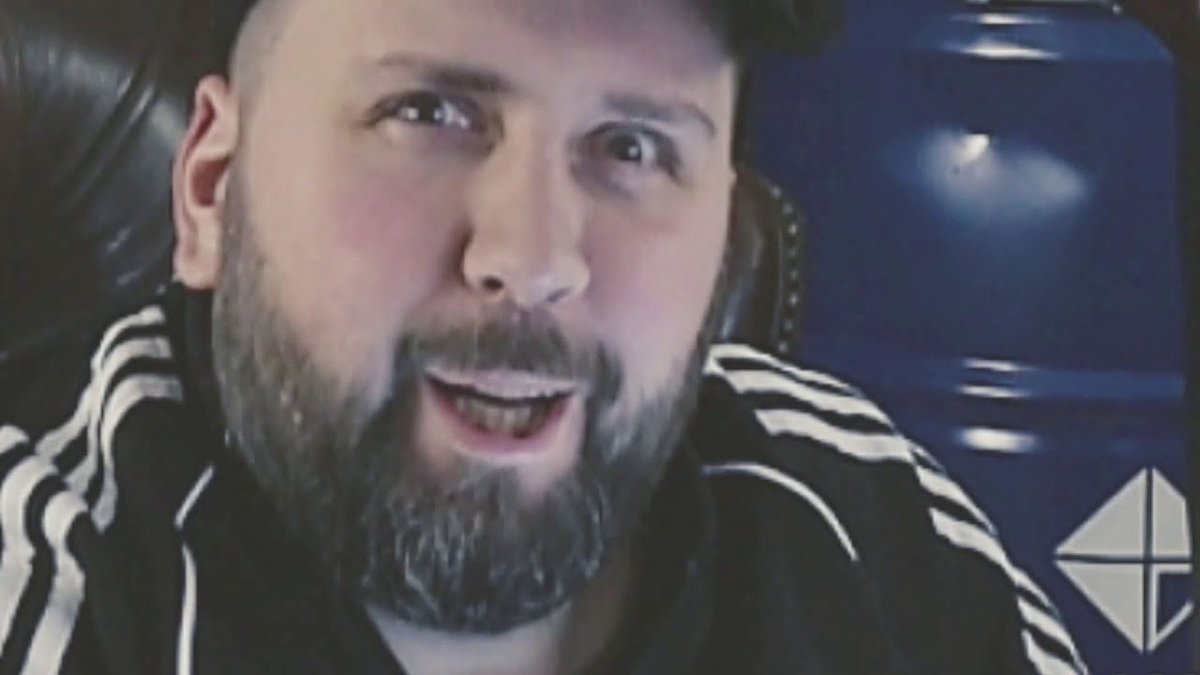 arctrooper1995's tweet photo. @LVNDMARK_tv Lvndmarks face wen he kills a pmc with 6 rapid fire grenades 😂 https://t.co/h6GGF8E5QF