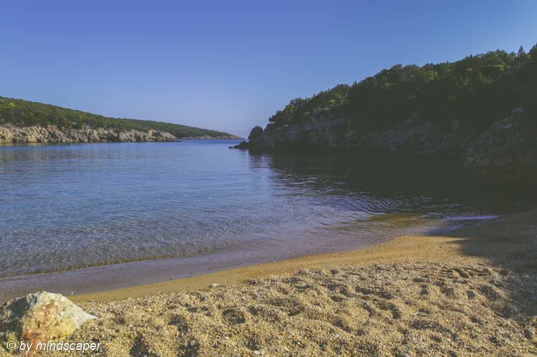 mind_scaper's tweet photo. Lonely Beach
#goodmorning #swimming #beach #sea #holiday #relaxing #thatsreallife #mediterranean #waves #rock #coast #lonely #lonesome https://t.co/0nIMkgrsrX
