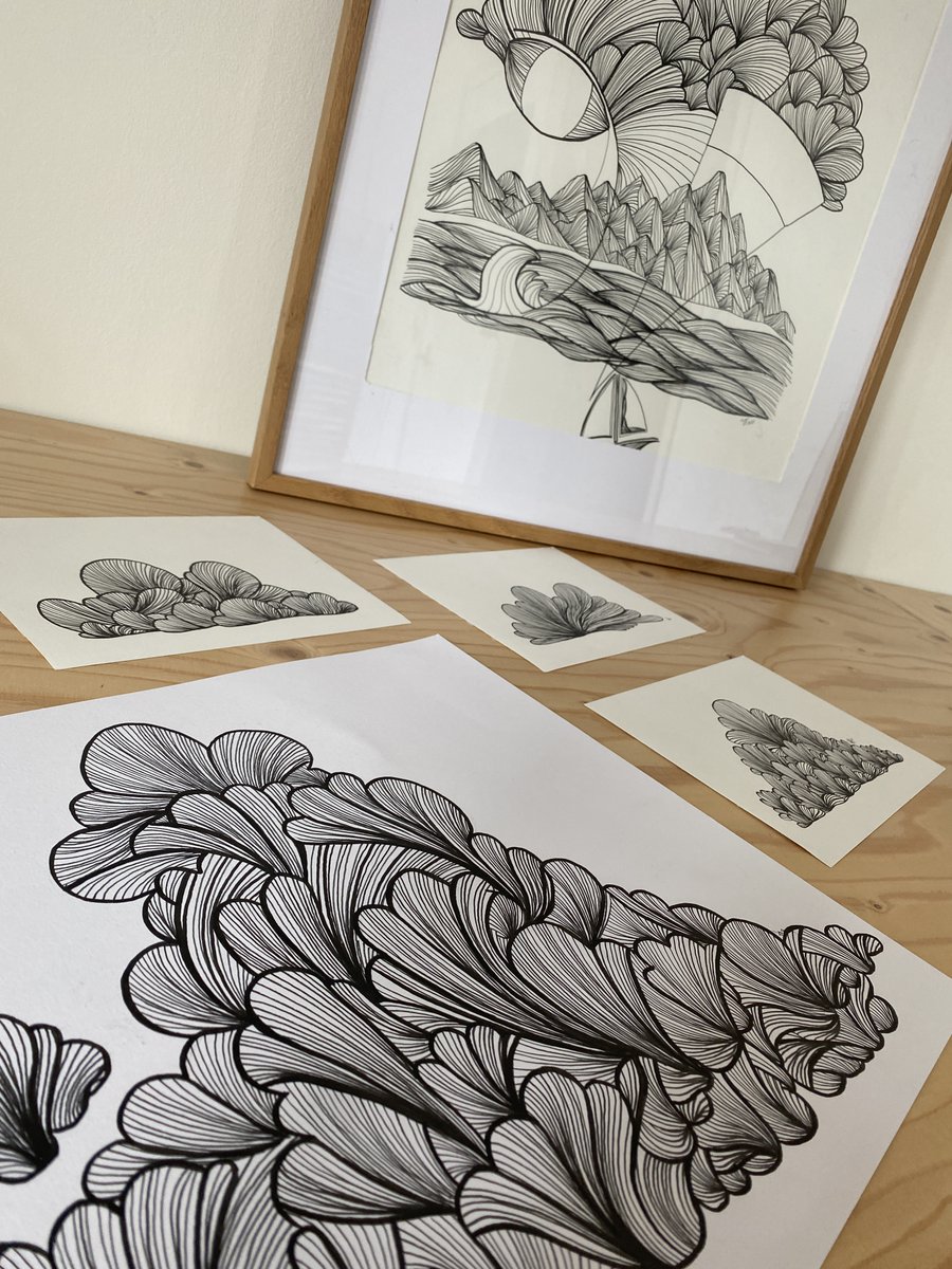 Er staat een nieuwe collectie online! 🥂 Afgelopen week zat ik letterlijk met mijn hoofd in én boven de (Oostenrijkse) wolken. Ik vind wolken zó ontzettend fascinerend. Ze zijn zo mooi, zo elegant en zo mysterieus! studiotosca.nl