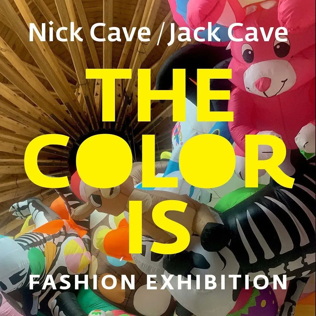 DesignApplause's tweet photo. Who: #artistNickCave X #JackCave 
What: “The Color Is” — Fashion Exhibition
When: thru 27Nov
Where: The ⁦@DuSableMuseum⁩ Historic roundhouse  
https://t.co/mAUe3GuXxD
⁦⁩ ⁦@mcachicago⁩ ⁦@Legacybros⁩ https://t.co/xTMkk7odkk https://t.co/M8Zt5kwlR0