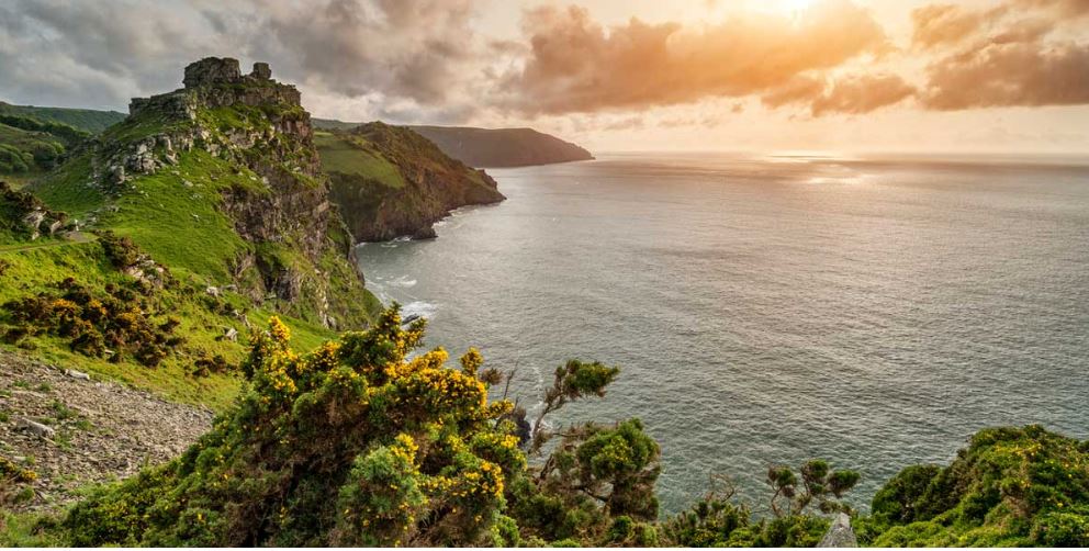 Visit Exmoor tweet media