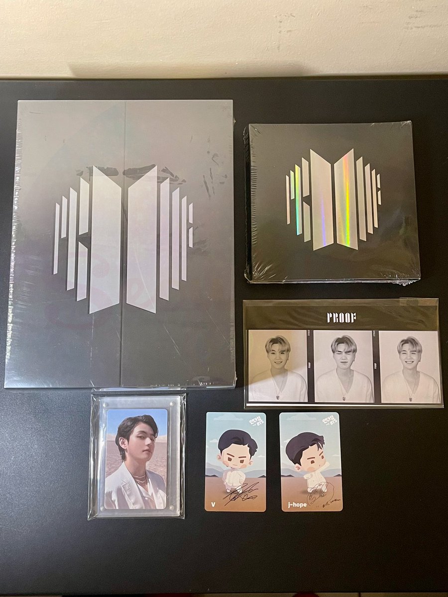 seoulinluv_ph's tweet photo. #SiLPHOnHand 🍓 WTS LFB PH

🔖 BTS ALBUM PROOF SET with SPECIAL GIFT &amp; POSTER
- ₱3790 + LSF
- SEALED
- TAEHYUNG PC &amp; JHOPE ITS PC HAVE SOME DAMAGES DUE TO SHIPPING 

📌 PRIO PAYO (3 DAYS RESERVATION OK)
📌 GGX, SDD

📥 DM TO ORDER (PLS INDICATE IF PAYO OR NOT) https://t.co/z19aOA6dWL