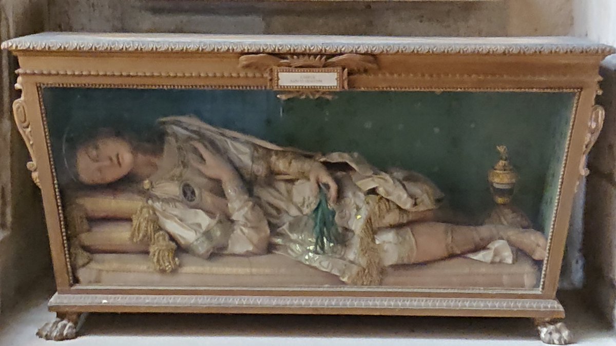 NunezBargueno's tweet photo. Finaly, 3) a few images that made me think of @TineV_Osselaer 's work on religious bodies. Could not find info about her, but will keep looking, her story is probably fascinating. A great reason to come back, next year 😉 https://t.co/VaNcPv4dSV
