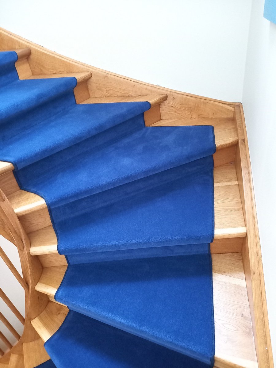 Gamalt skrifstofurými fær upplyftingu með Richelieu ullarteppi frá Louis de Poortere