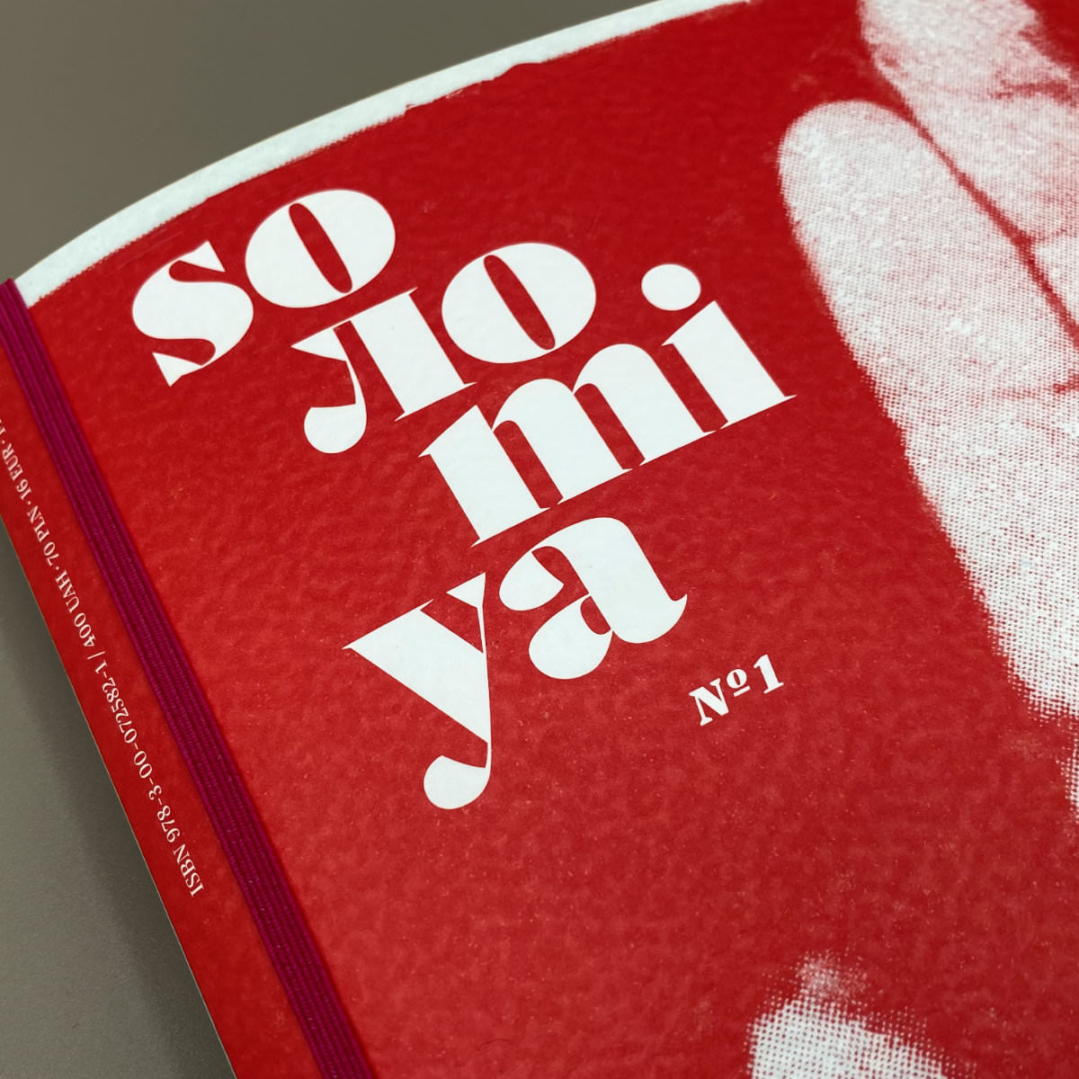 fontwerk's tweet photo. Not only because this beautiful Ukrainian publication features @janfromm’s #NiceTypeface, we recommend Soлomiya, but also as it is important to see what there is to defend in #Ukraine: Young people who are not ready to give up their freedom.
See more: https://t.co/sTIxCouUhH https://t.co/gUZy0DtriG