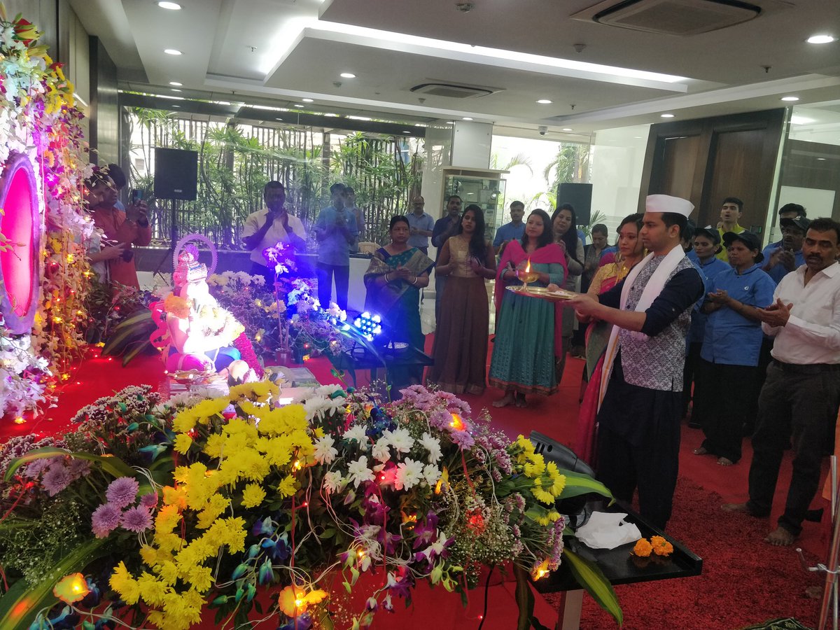 Life63moons1's tweet photo. #Ganesh stapana at Our office.
#GaneshChaturthi is the occassion to bring people together and share the joy, happiness, festivities.

#बाप्पा_मोरया https://t.co/w57B3qo3ob