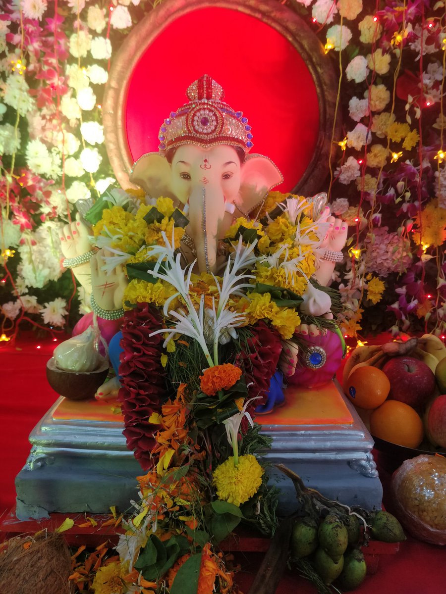 Life63moons1's tweet photo. #Ganesh stapana at Our office.
#GaneshChaturthi is the occassion to bring people together and share the joy, happiness, festivities.

#बाप्पा_मोरया https://t.co/w57B3qo3ob
