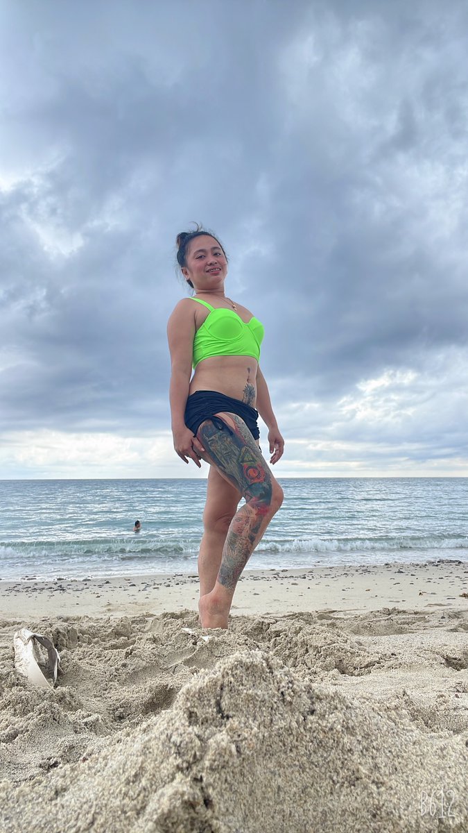 JaneFansly's tweet photo. Life takes you down many paths, but the best ones lead to the beach.

#fansly #Beach #tattoo #fanslycreator https://t.co/rL9K3oZJVx