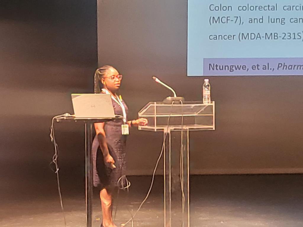 CBIOS_'s tweet photo. Congratulations @Gently2016 for your presentation on #GAcongress2022 Greece from your best PhD thesis in the field of Pharmacognosy (Pharmaceutical Biology) and Analytical Phytochemistry supervised by @PhytoChemLab  @ULusofona and co-supervised by Ana Díaz @UAHes https://t.co/5JGFN5ICg5
