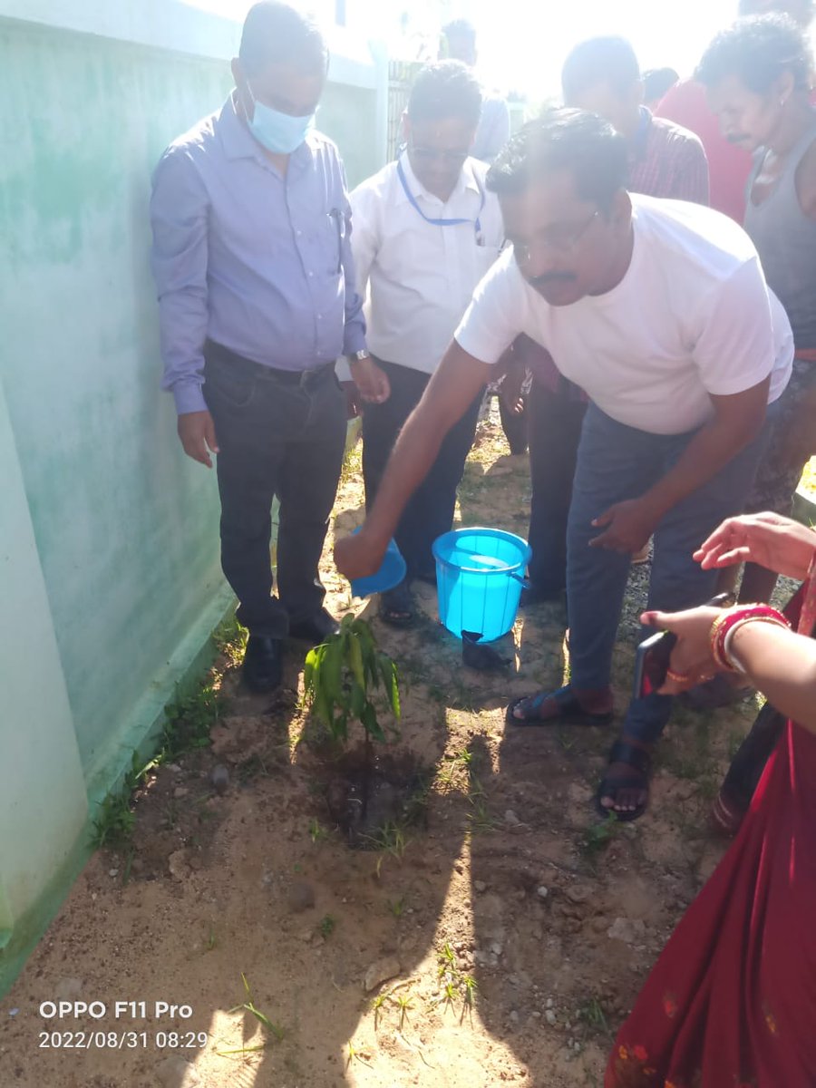 RemunaNac's tweet photo. Tree Plantation Programme on the occasion of Local Self Govt. Day 2022 in presence of Hon'ble MLA Remuna,Respected Chairperson Madam, Councillor, Executive Officer &amp; Staffs in respect of Remuna NAC https://t.co/zTiBOb3vkg
