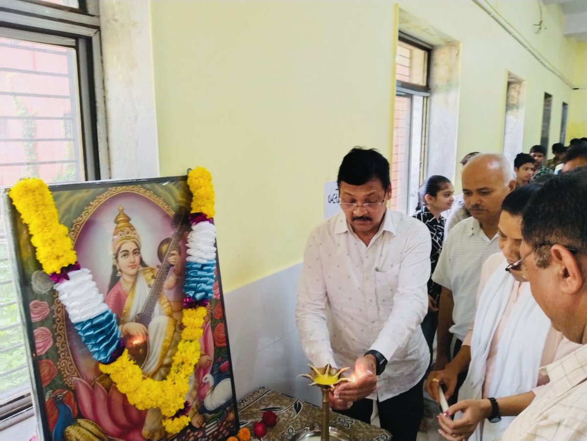 vinayrvasava's tweet photo. આજ રોજ અંકલેશ્વર તાલુકાનો 73 મો વનમહોત્સવ  માનનીય ધારાસભ્ય શ્રી  ઈશ્વરસિંહ  પટેલ સાહેબ અધ્યક્ષ સ્થાને જીનવાલા સ્કુલ ખાતે યોજાયો...... https://t.co/EkDPO9TQ4i