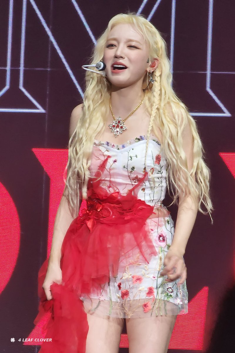 ขณะที่ดิชั้นตั้งใจถ่ายเค้ามากก
แต่ดิชั้นได้มีมเค้ามาแทน .....

#YUQI #우기
#G_I_DLE  #GIDLE 
#여자아이들 
#GIDLE_JUSTMEIDLE_inBKK