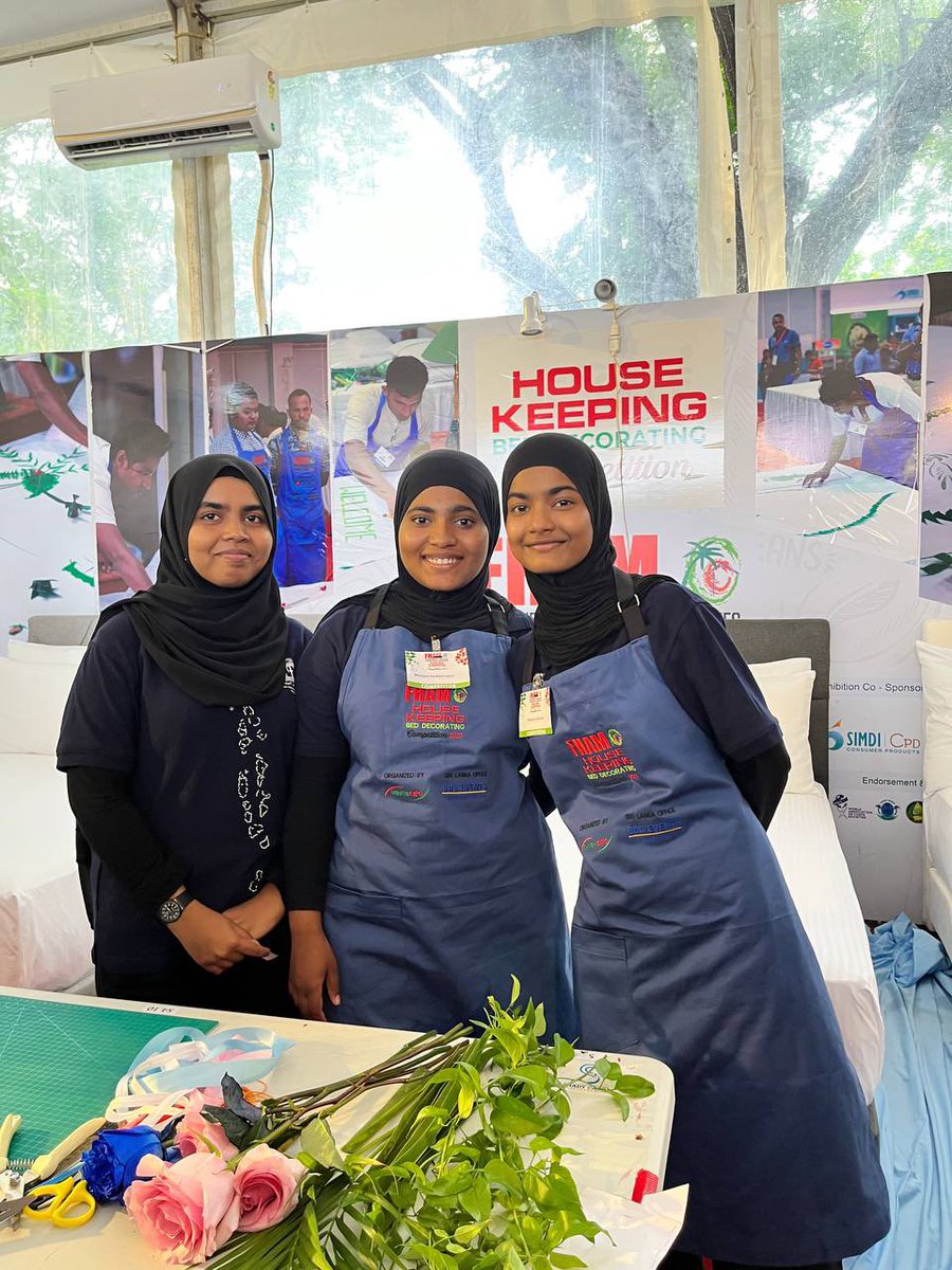 FHTSMNU's tweet photo. Our students - Hashma, Layaal & Safvaan - who competed in the Housekeeping Bed Decorating Competition at #FHAM did an amazing job on their adorable โpregnancy revealโ bed design! ๐๐ฝ Great teamwork! https://t.co/Rs3QAH24Wc
