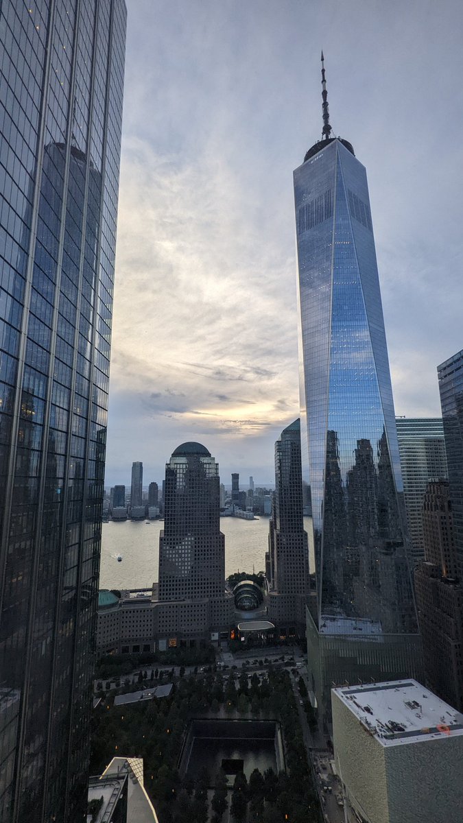 Hello #NewYorkCity 👋 #dcnyc22