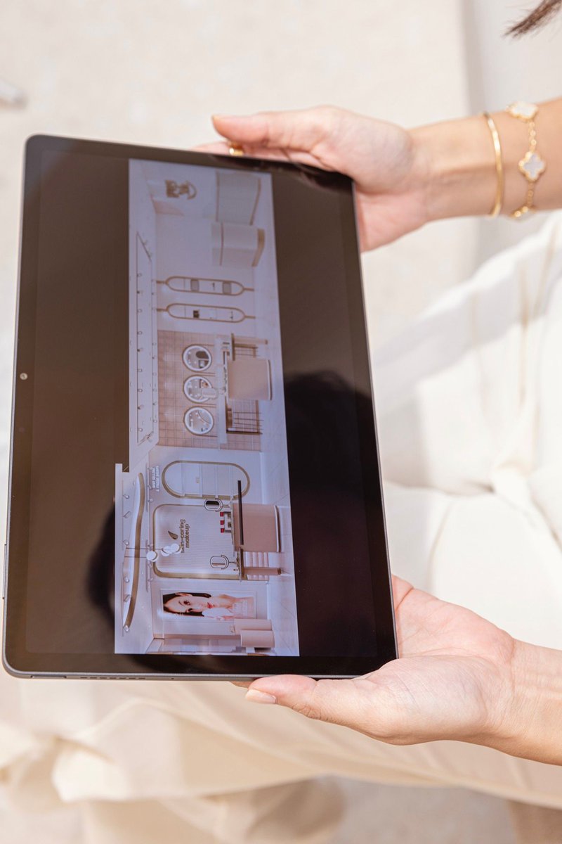 realme_ph's tweet photo. Maximize productivity with the realme Pad X!✍
Jacqe Yuengtian-Gutierrez is loving the awesome features of the realme Pad X which allows her to work efficiently on her business without the hassle of carrying a heavy device!

#DesignedToExplore  #realmeFanFest2022 https://t.co/MoDACAA2Yl