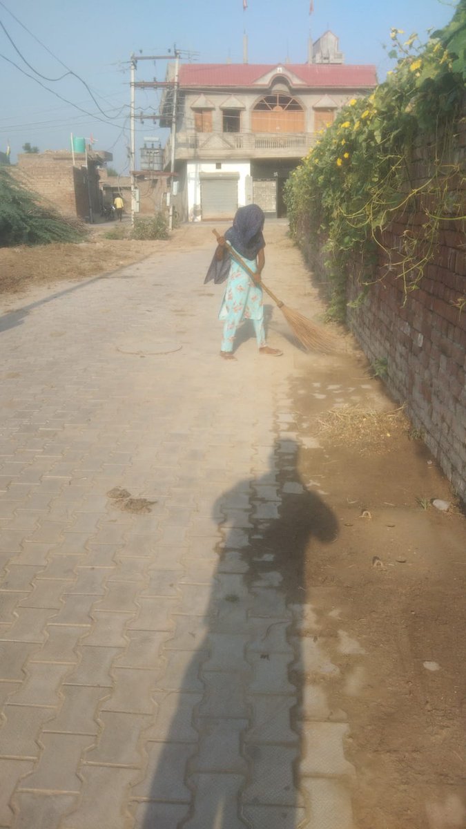 aboharchokho's tweet photo. Cleanliness Drive at daily basis in main roads. #ulbcode800214 #safaimitrasurekshanchallenge #AzadiKaAmritMahotsav #mcabohar #ulbabohar #pmidc #swachhsurvekshan2023abohar #sewerage #cleanedup #safaimitrasurekshanchallenge2023 #SourceSegregation #swachhsurvekshan2023abohar https://t.co/DfVhfatXgt