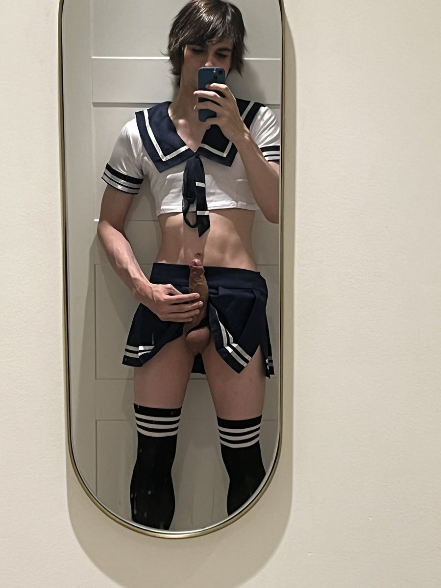 MalcolmJamesLDN's tweet photo. Japanese schoolgirl outfit 😈 https://t.co/fdPI4ojOmb