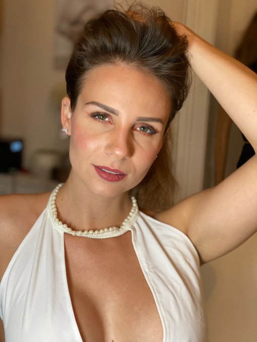 Sooo die Hochzeit ist vorbei, heute wird alles aufger&auml;umt und abends beim Grillen entspannt 😍☀️ Ich bin<a href="/tag/selfie"class="tags"><span>#selfie</span></a><a href="/tag/brunette"class="tags"><span>#brunette</span></a><a href="/tag/wonderwoman"class="tags"><span>#wonderwoman</span></a><a href="/tag/greeneyes"class="tags"><span>#greeneyes</span></a><a href="/tag/marywet"class="tags"><span>#marywet</span></a>