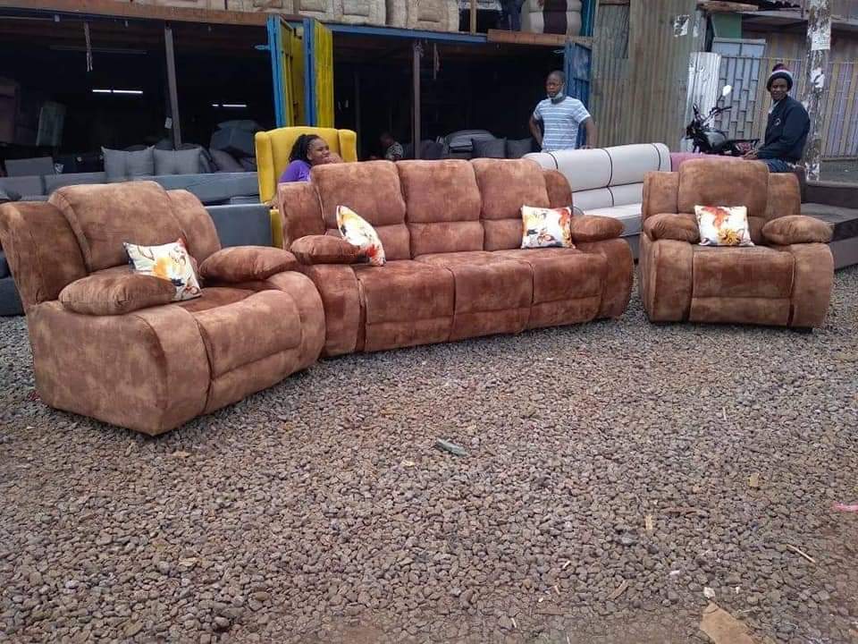 davies_sofa's tweet photo. End month sofa deals 😊 Designed for luxury and comfort visit our showroom in Roysambu near Thika road footbridge ☎️ 0724160126 FREE DELIVERY WITHIN NAIROBI 📍 https://t.co/HyKcXkqGSb #SCORK James Orengo Julie Soweto Paul Mwangi Philip Murgor Kirinyaga Supreme Court NHIF Mombasa https://t.co/oRjGa2NSTi